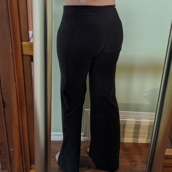 LONG Nike wide leg yoga pant - Picture 8 of 8